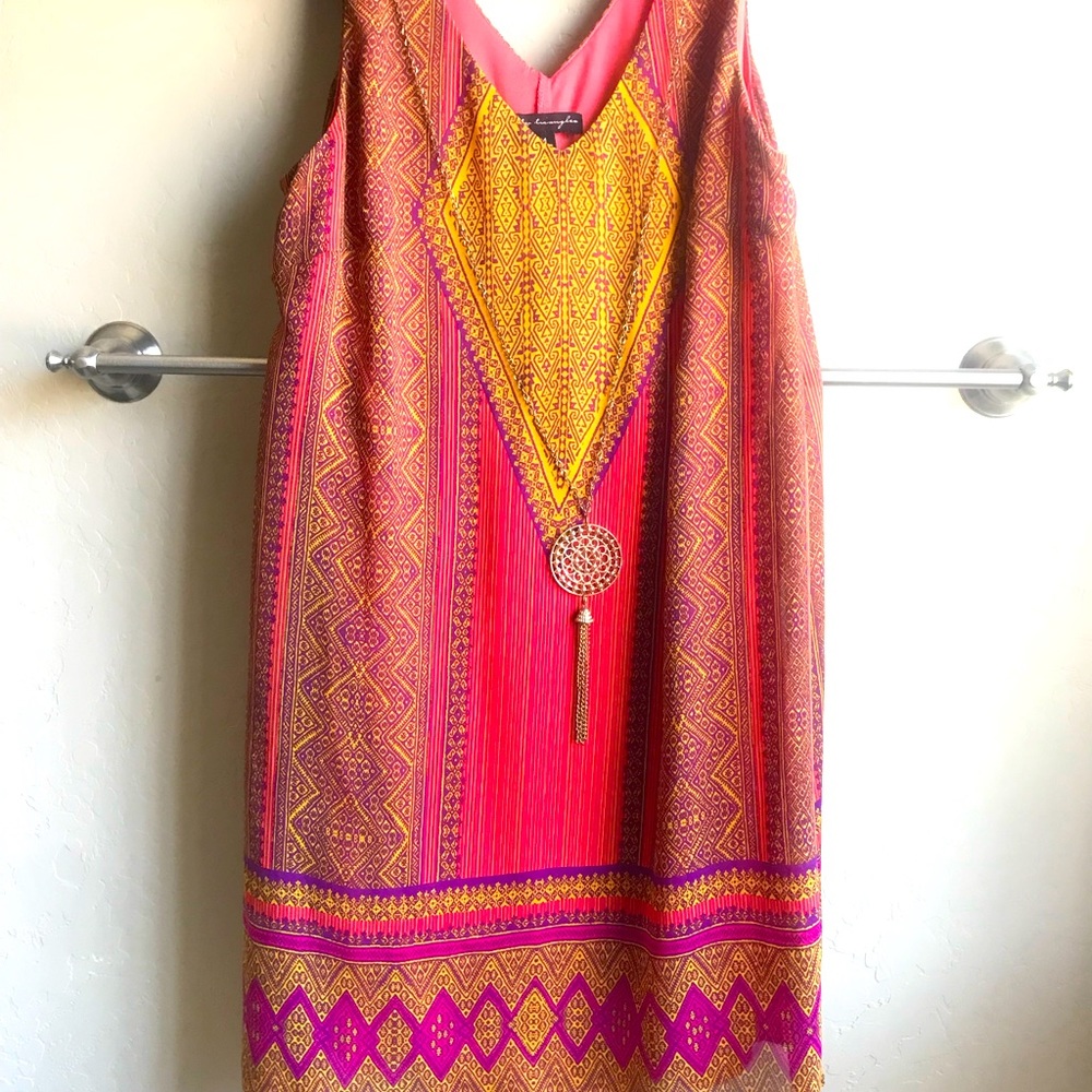 Never worn midi dress. Beautiful bright colors with detachable necklace 🖤